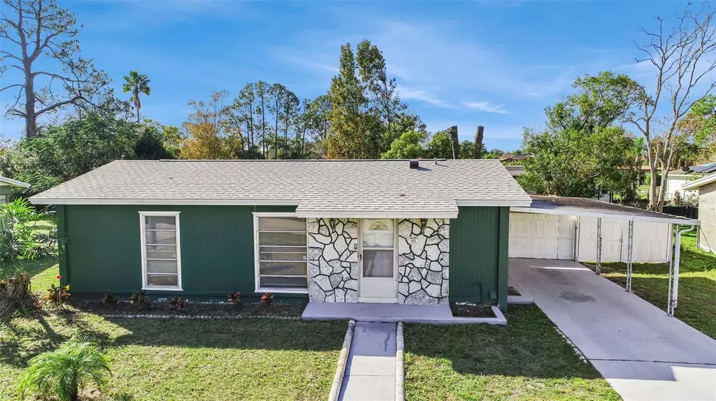 962 Saxon Boulevard Deltona FL 32725