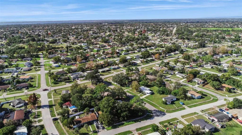 962 Saxon Boulevard Deltona FL 32725