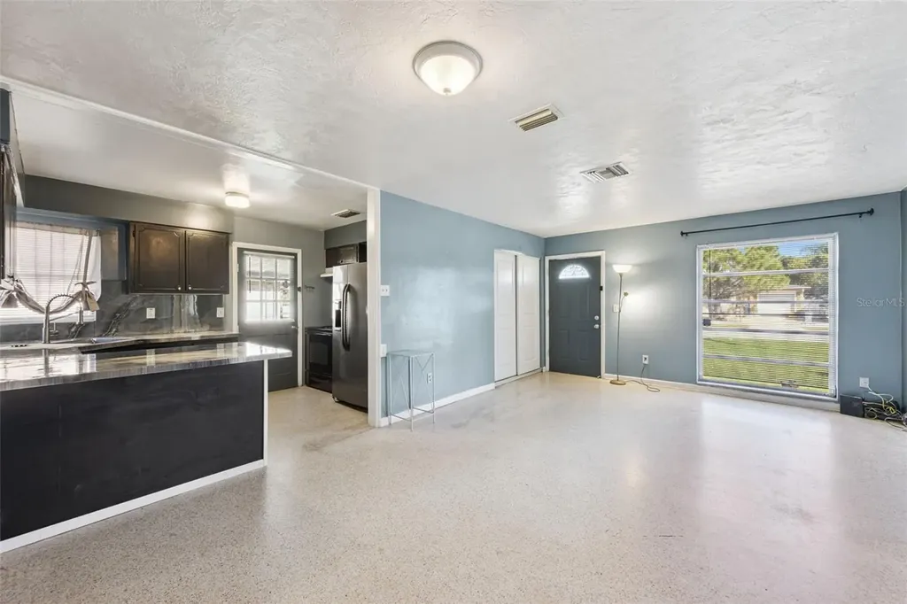 962 Saxon Boulevard Deltona FL 32725