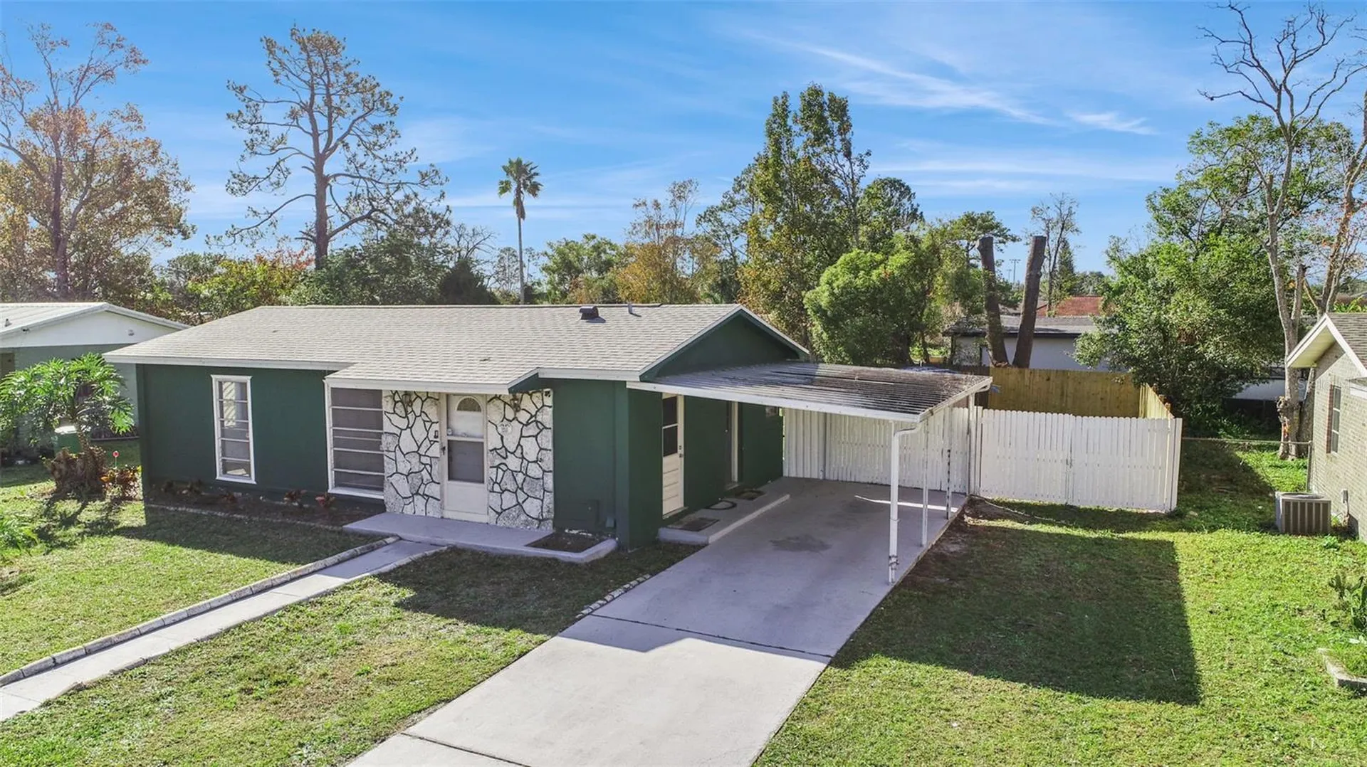 962 Saxon Boulevard Deltona FL 32725