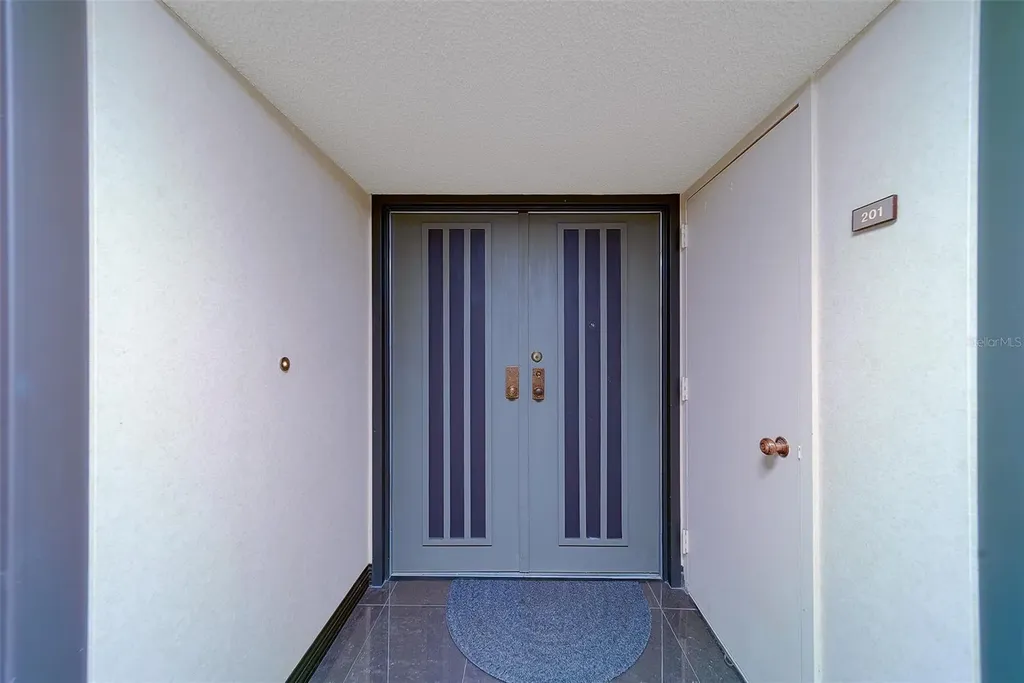 1480 Gulf Boulevard Clearwater Beach FL 33767
