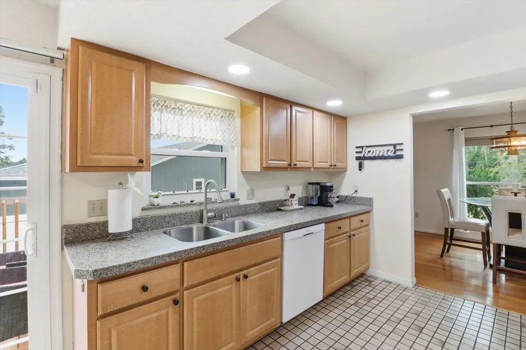 3265 NE 30 Court Ocala FL 34479