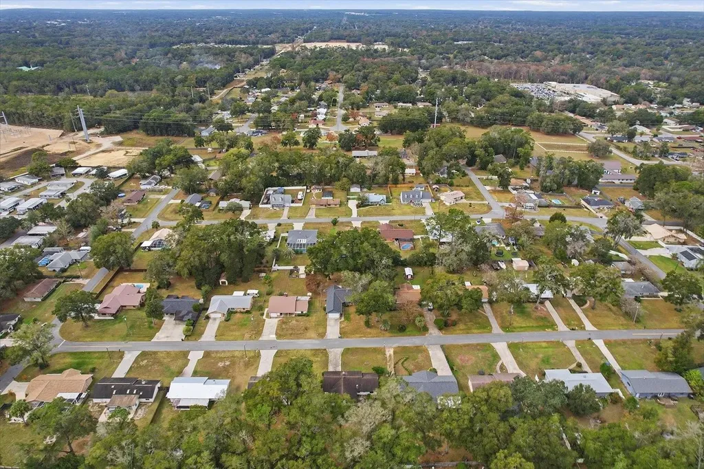 3265 NE 30 Court Ocala FL 34479