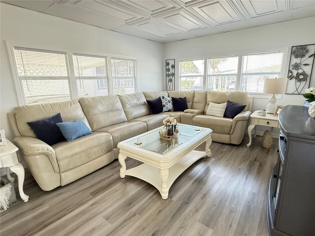 7129 Mount Arlington Drive NE St Petersburg FL 33702