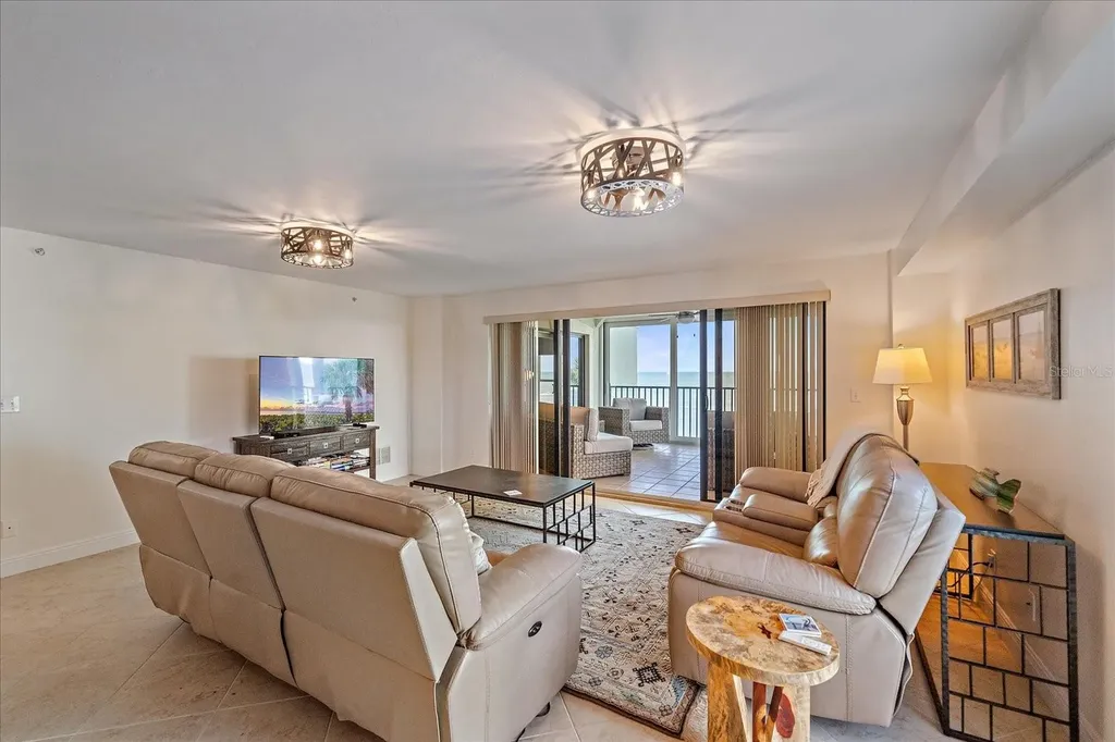 5056 N Beach Road Englewood FL 34223