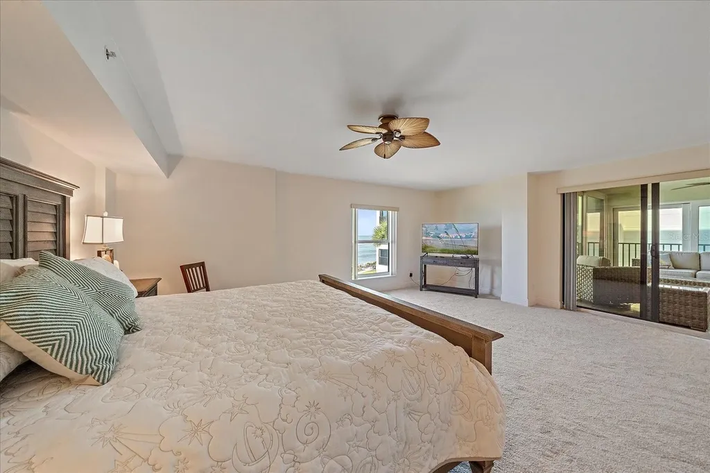 5056 N Beach Road Englewood FL 34223