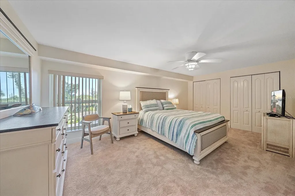 5056 N Beach Road Englewood FL 34223