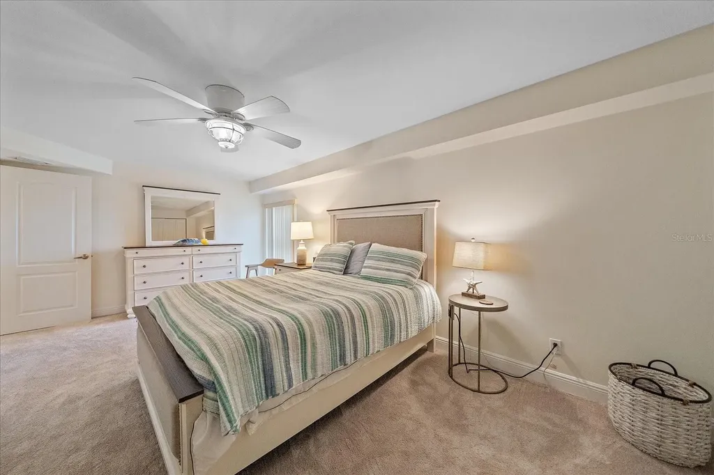 5056 N Beach Road Englewood FL 34223