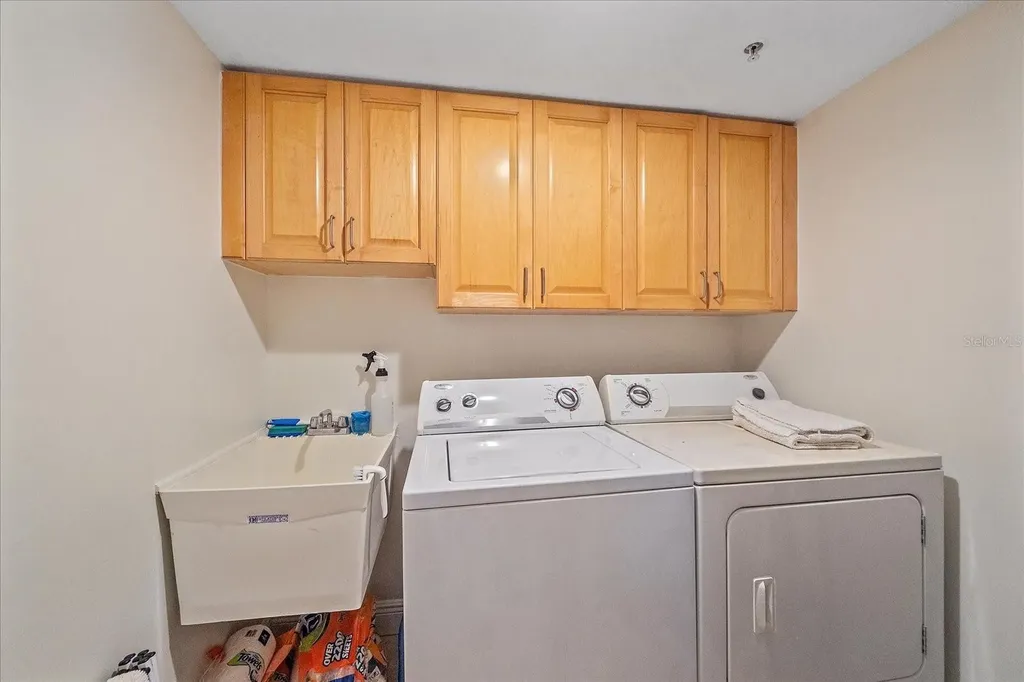 5056 N Beach Road Englewood FL 34223