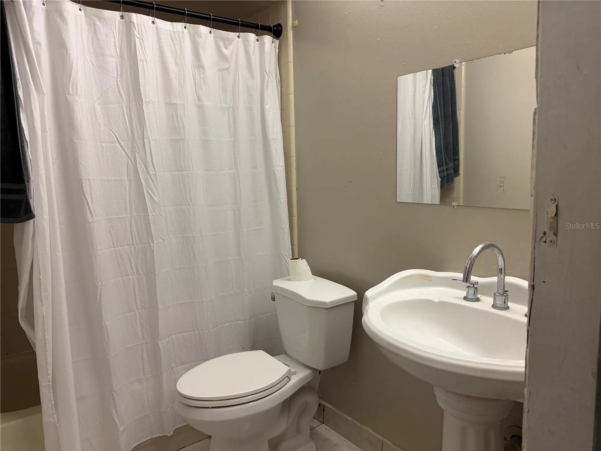 1311 Woodman Way Orlando FL 32818