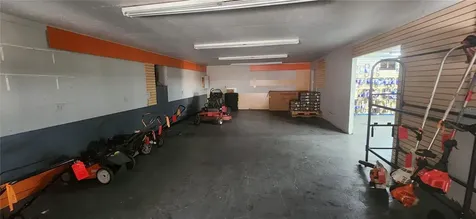 7941 N Armenia Ave, Tampa FL 33604