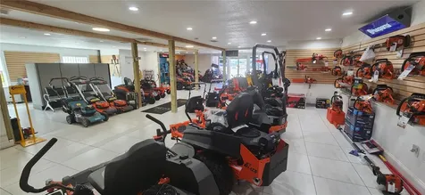 7941 N Armenia Ave, Tampa FL 33604