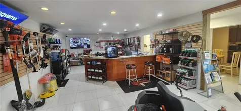 7941 N Armenia Ave, Tampa FL 33604