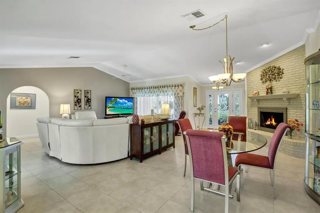 517 Clubhouse Drive Lake Wales FL 33898