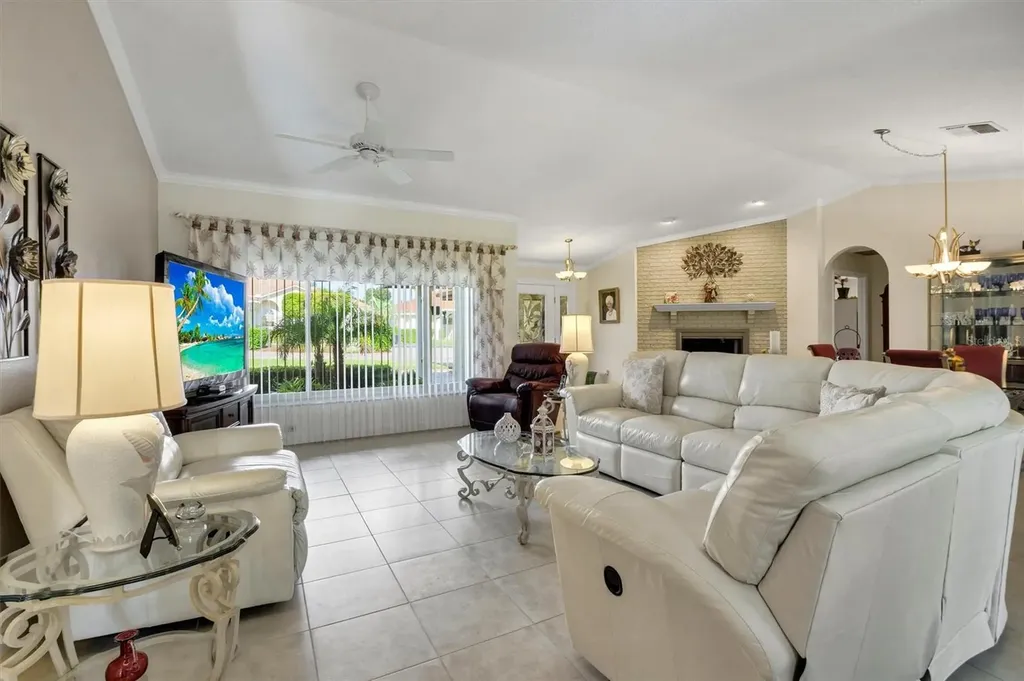 517 Clubhouse Drive Lake Wales FL 33898