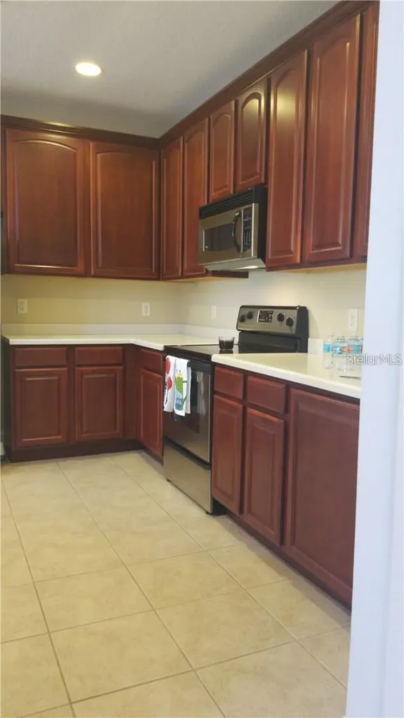 7118 Regina Way Orlando FL 32819