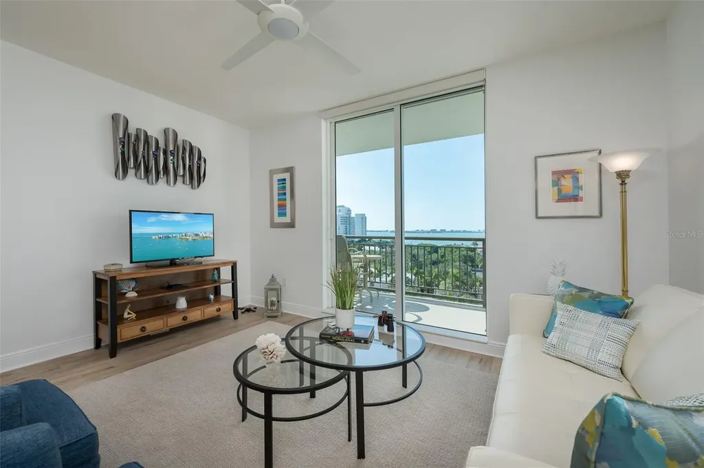 800 N Tamiami Trail Sarasota FL 34236