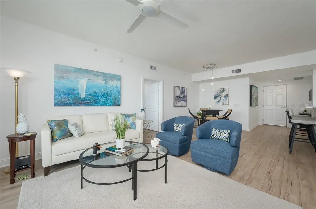 800 N Tamiami Trail Sarasota FL 34236