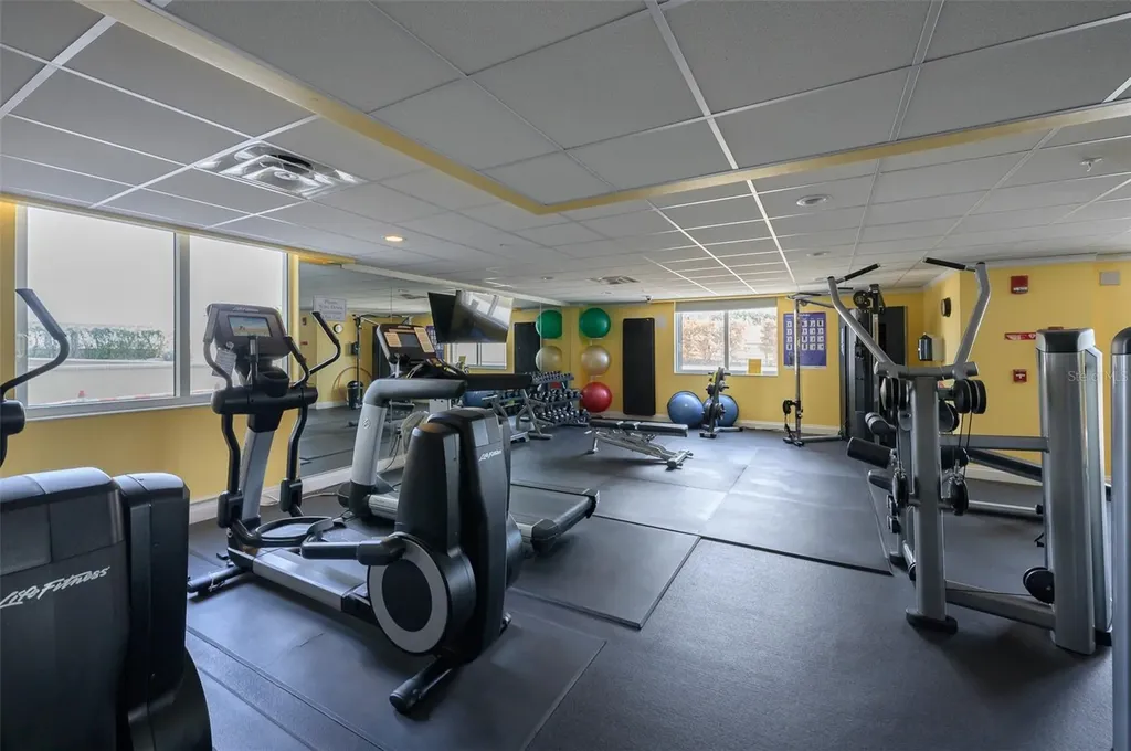 800 N Tamiami Trail Sarasota FL 34236