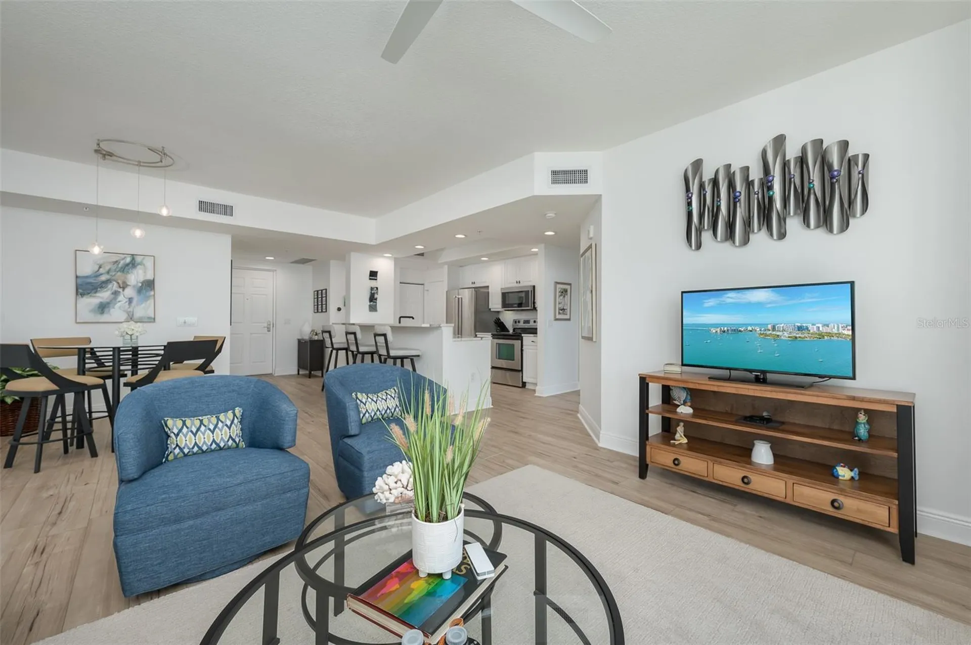 800 N Tamiami Trail Sarasota FL 34236