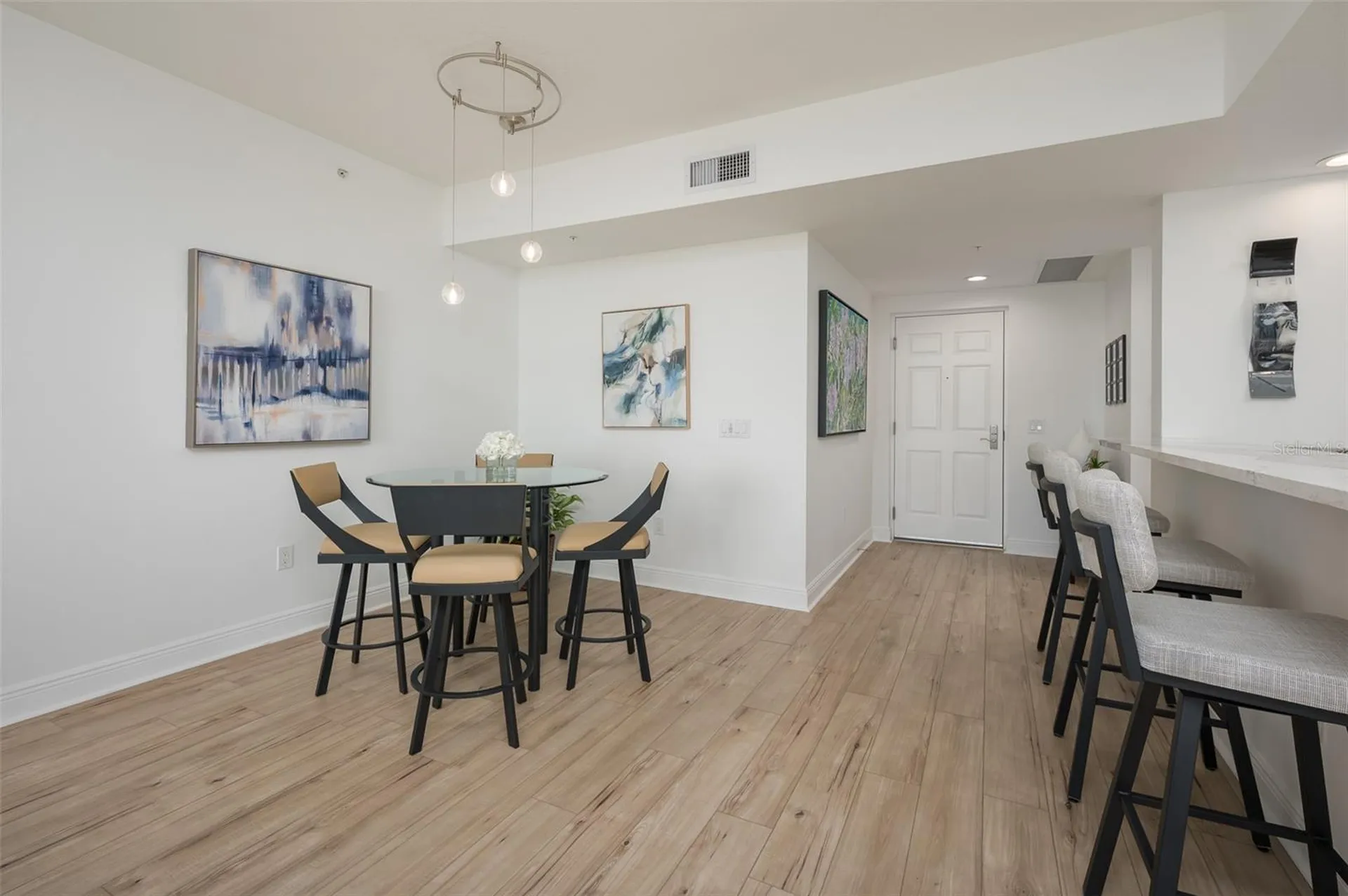 800 N Tamiami Trail Sarasota FL 34236
