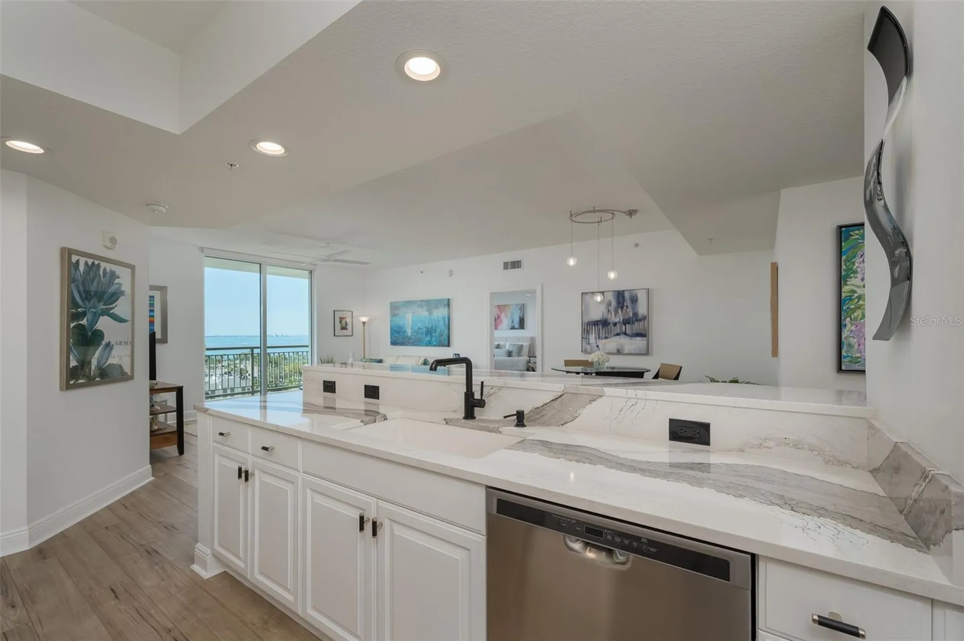 800 N Tamiami Trail Sarasota FL 34236