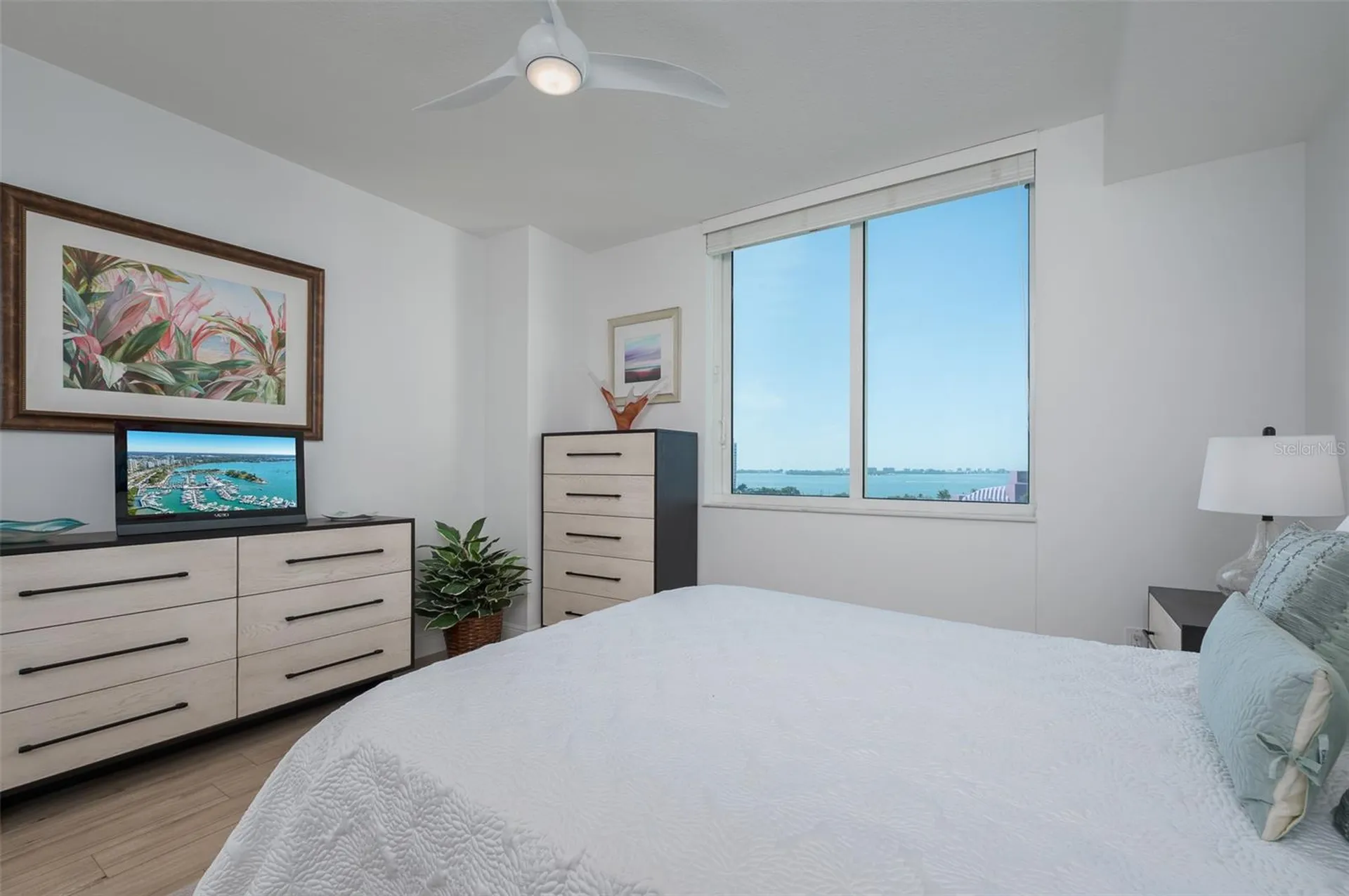 800 N Tamiami Trail Sarasota FL 34236