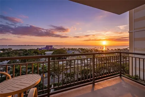 800 N Tamiami Trail Sarasota FL 34236