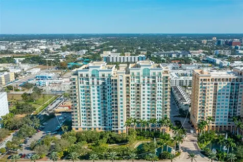 800 N Tamiami Trail Sarasota FL 34236