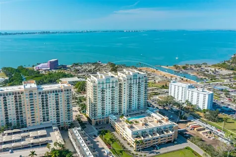 800 N Tamiami Trail Sarasota FL 34236