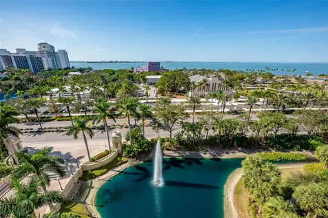 800 N Tamiami Trail Sarasota FL 34236