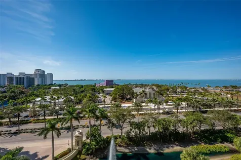 800 N Tamiami Trail Sarasota FL 34236