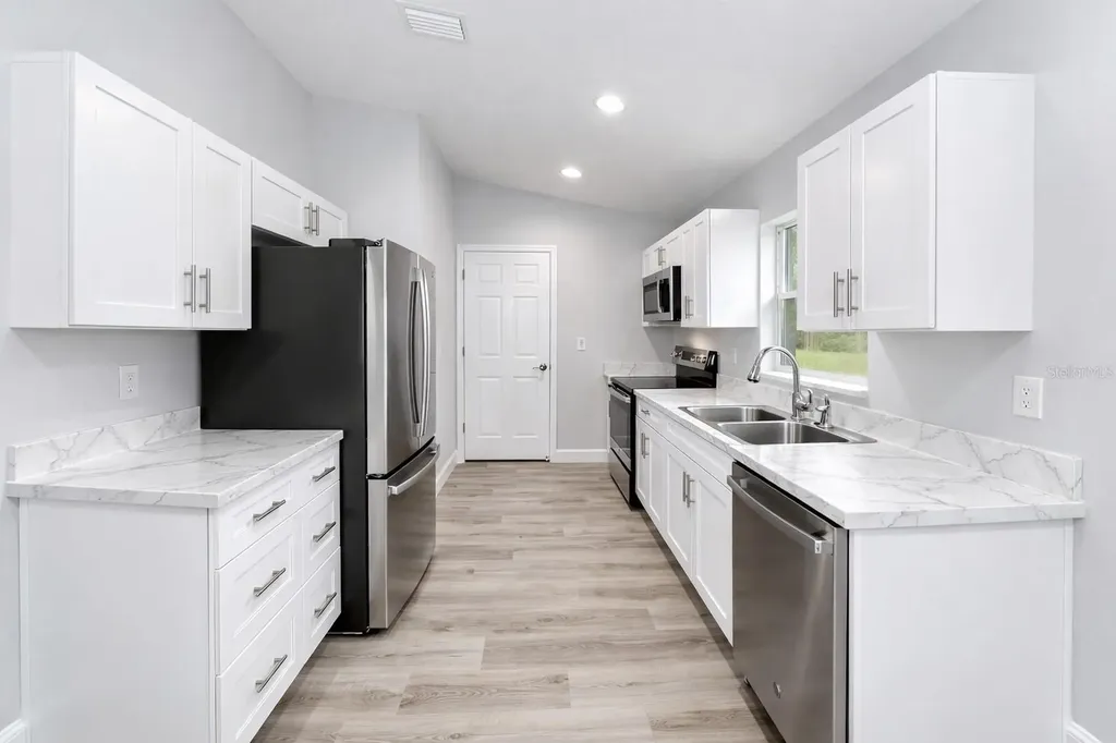 1802 SW Hilliard Avenue Dunnellon FL 34431