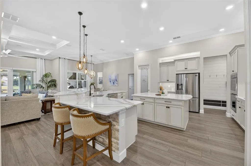 851 Manns Harbor Drive Apollo Beach FL 33572