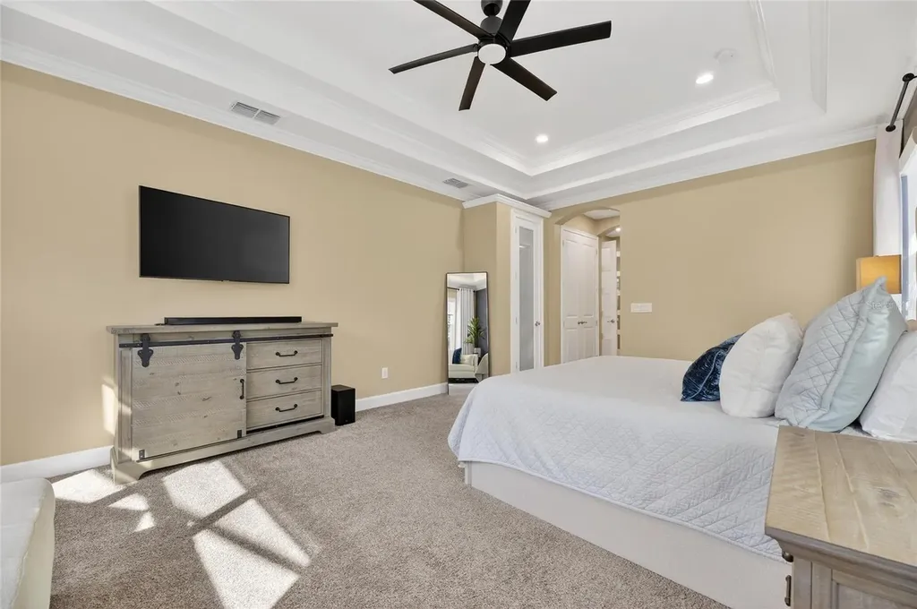 851 Manns Harbor Drive Apollo Beach FL 33572