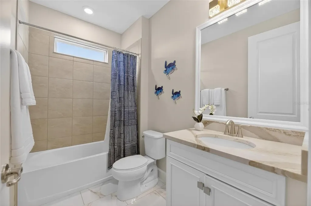 851 Manns Harbor Drive Apollo Beach FL 33572