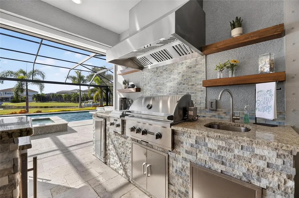 851 Manns Harbor Drive Apollo Beach FL 33572