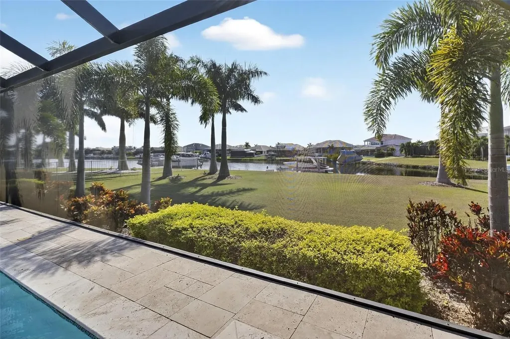 851 Manns Harbor Drive Apollo Beach FL 33572