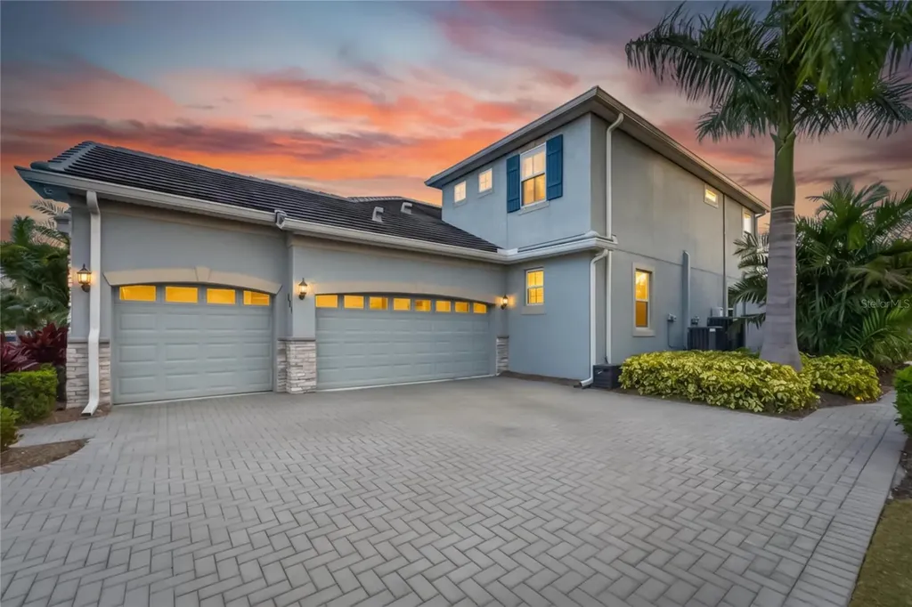 851 Manns Harbor Drive Apollo Beach FL 33572
