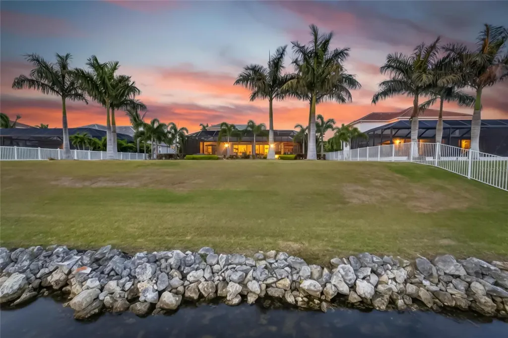 851 Manns Harbor Drive Apollo Beach FL 33572
