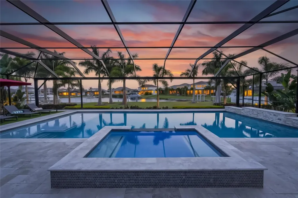 851 Manns Harbor Drive Apollo Beach FL 33572