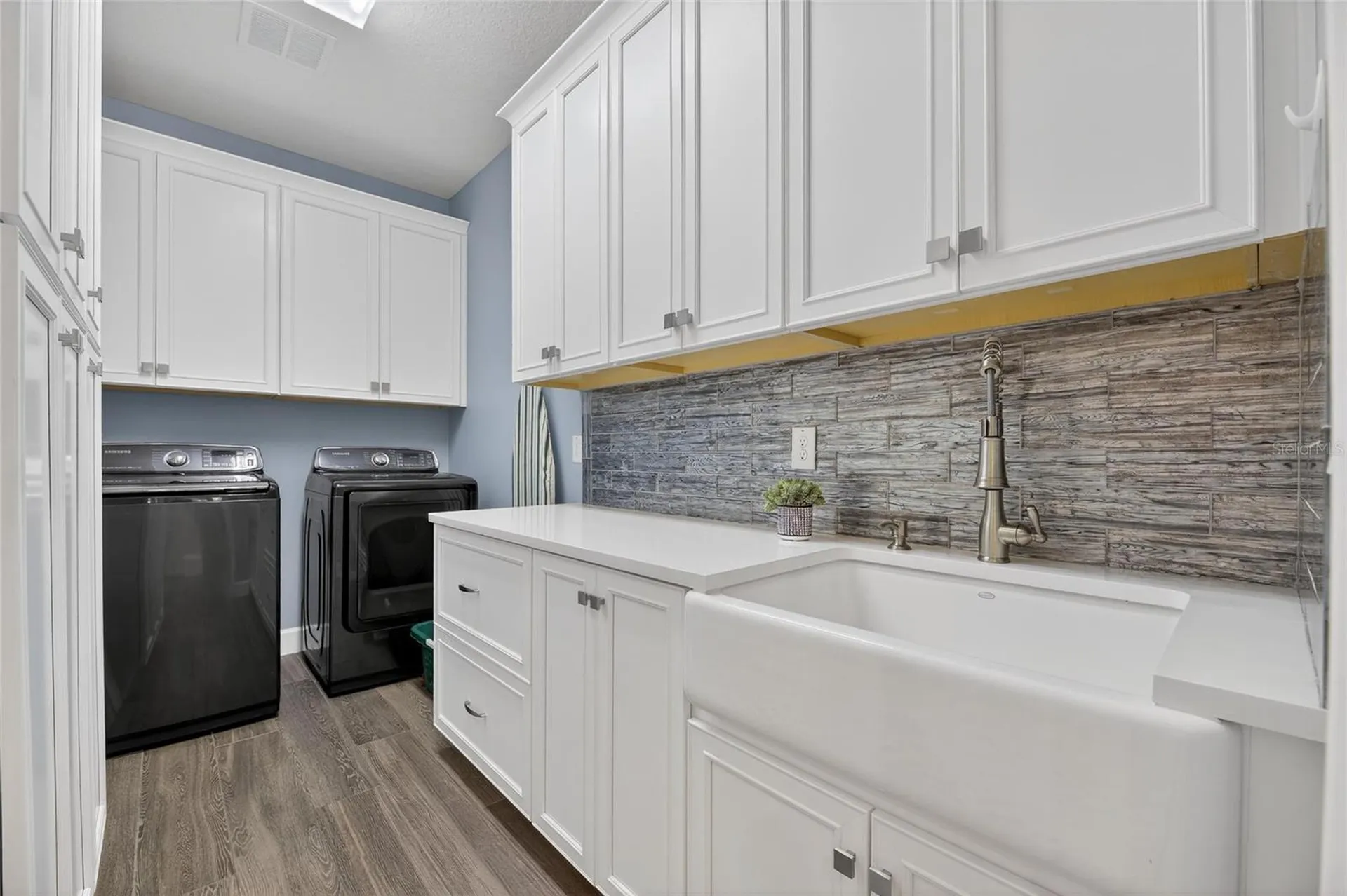 851 Manns Harbor Drive Apollo Beach FL 33572