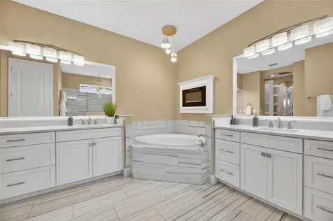851 Manns Harbor Drive Apollo Beach FL 33572