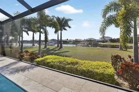 851 Manns Harbor Drive Apollo Beach FL 33572