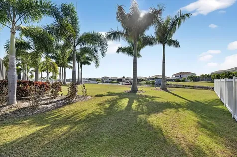 851 Manns Harbor Drive Apollo Beach FL 33572