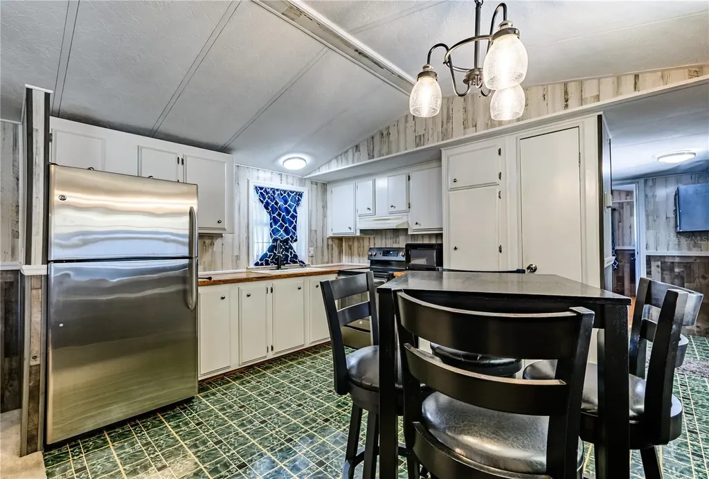 5248 Antigua Drive Zephyrhills FL 33541