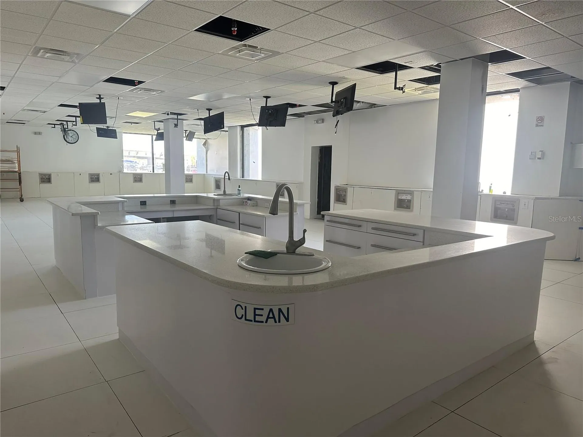 798 N Semoran Boulevard Orlando FL 32807