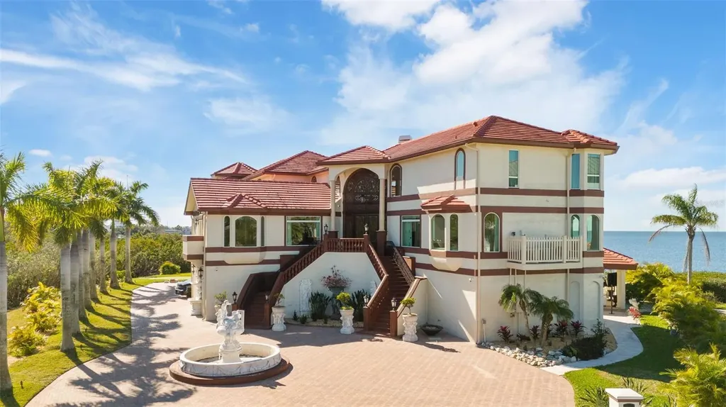 2115 Alexis Court Tarpon Springs FL 34689
