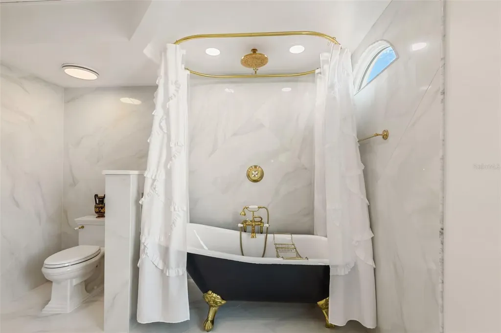 2115 Alexis Court Tarpon Springs FL 34689