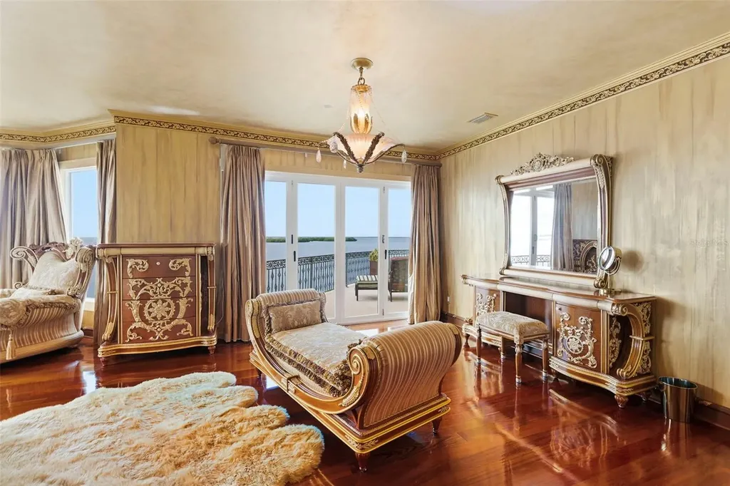 2115 Alexis Court Tarpon Springs FL 34689
